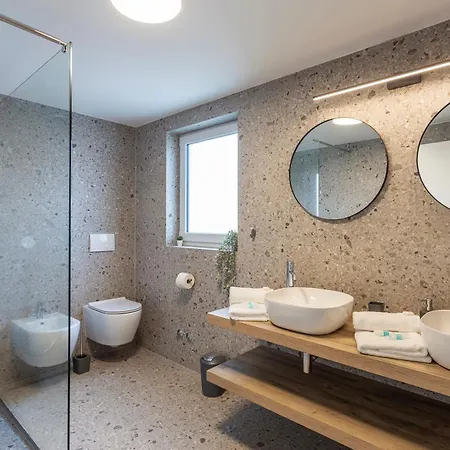 Osvit Deluxe Seaside * Медулин
